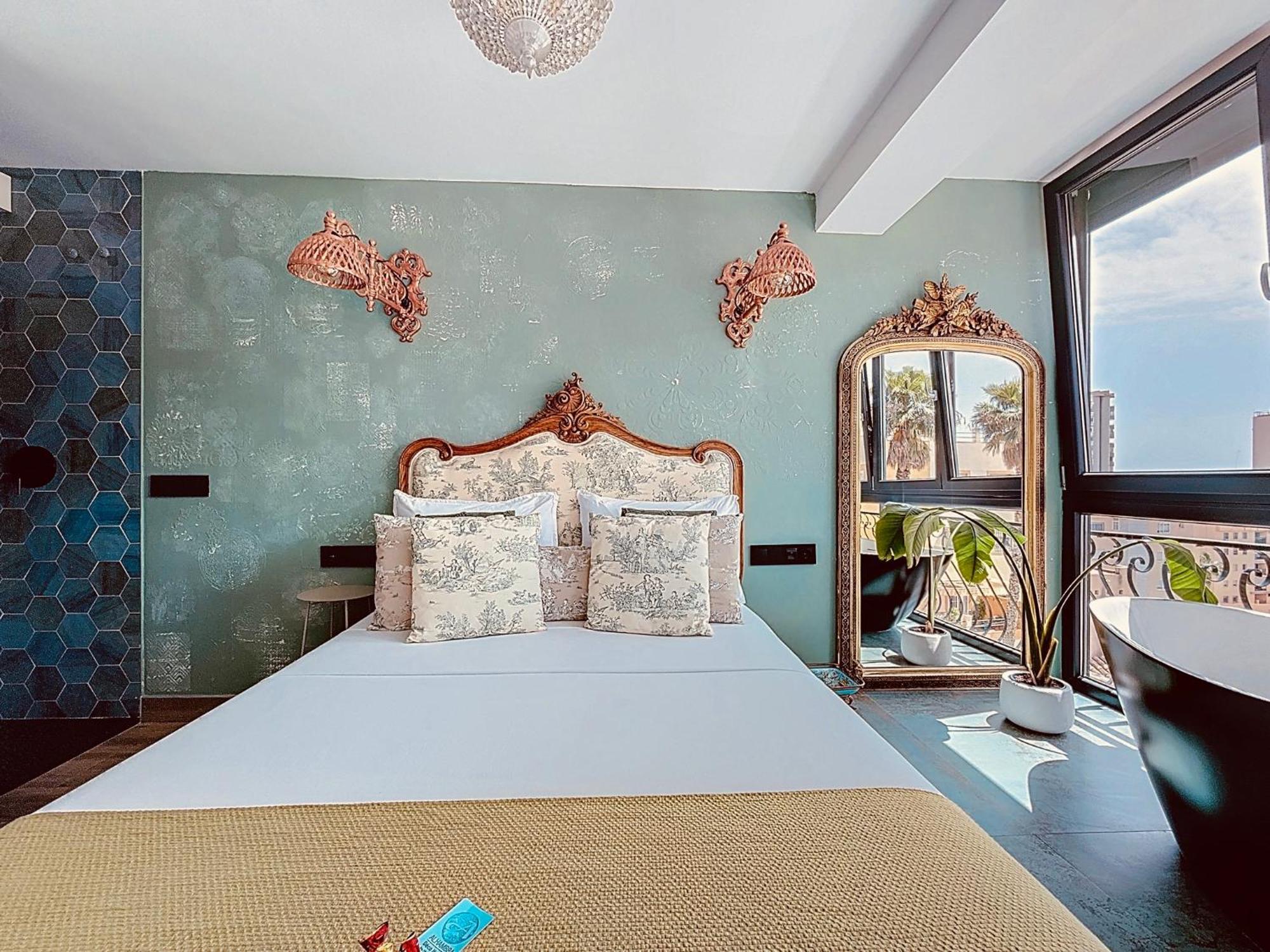 Alhambra Deco Homtels Lägenhet Torremolinos Exteriör bild